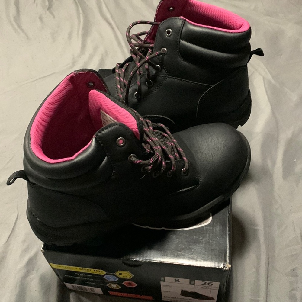 Women’s steel toe boots size 8